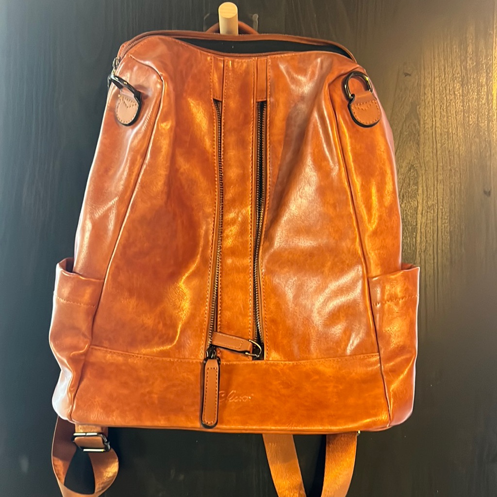 Cluci | Camel Backpack